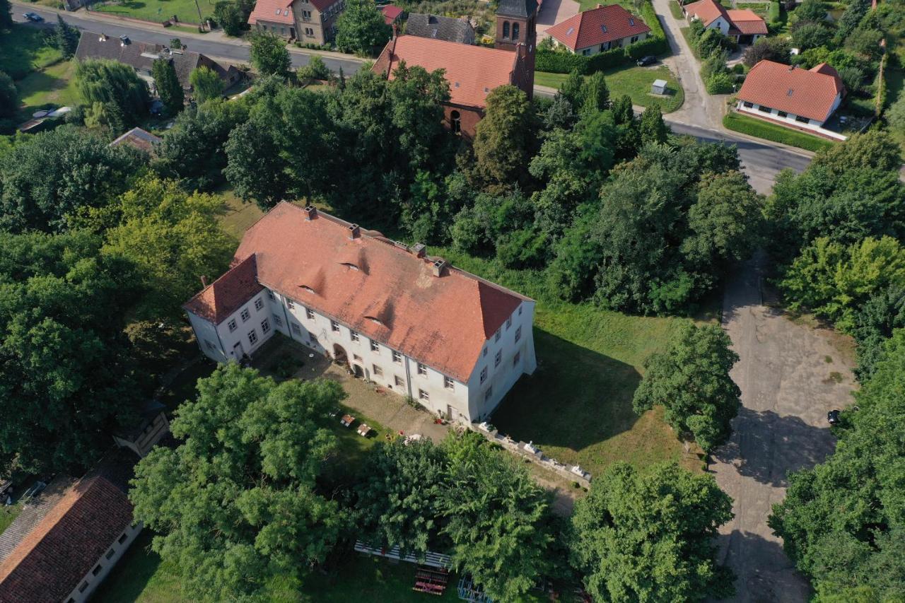 Event- Kultur & B&B Kunst Schloss Neuenhagen Uebernachten Im Denkmal Bad Freienwalde Luaran gambar