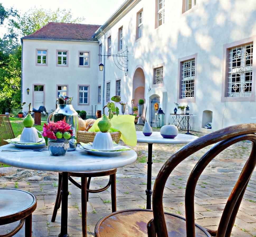 Event- Kultur & B&B Kunst Schloss Neuenhagen Uebernachten Im Denkmal Bad Freienwalde Luaran gambar